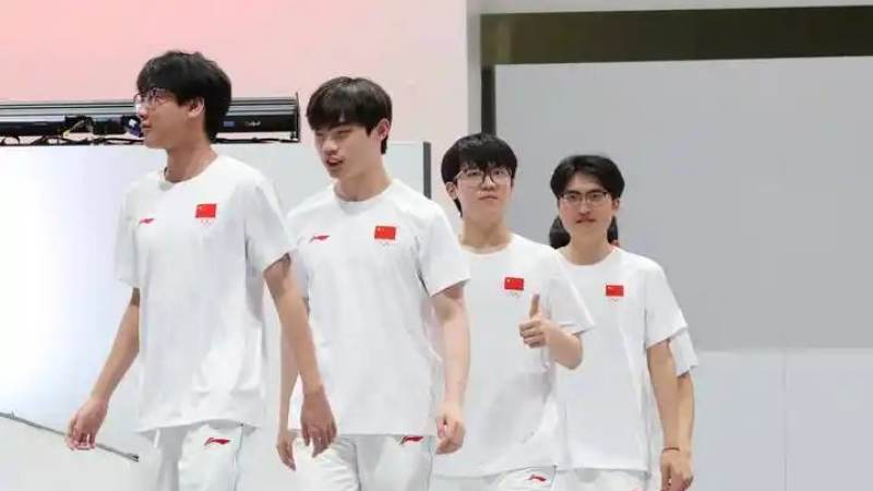 AG超玩会赛点局翻盘武汉eStar